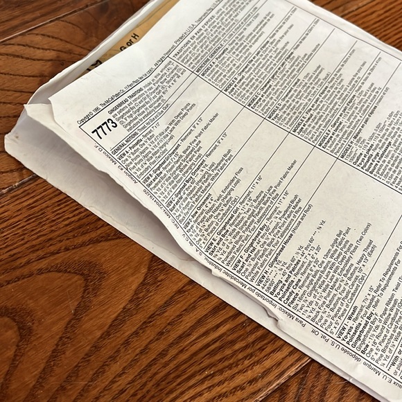 2 simplicity 1 McCall’s sewing patterns - Picture 10 of 11